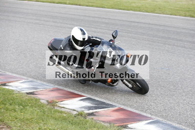 /Archiv-2025/09 22.04.2025 Cornu Master School ADR/gruen-vert/14